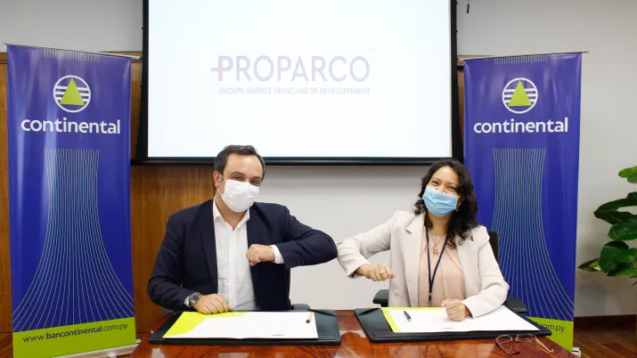 Signature entre Proparco et Banco Continental