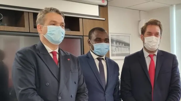 Signature des garanties ARIZ et EURIZ accordées à Société Générale Cameroun