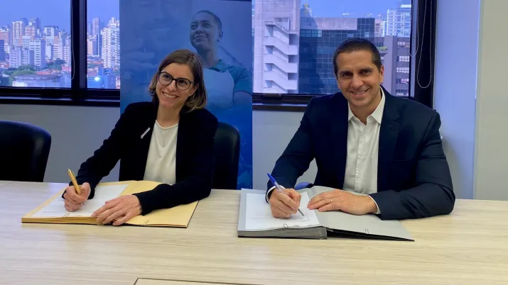 Signing between LDC et Proparco